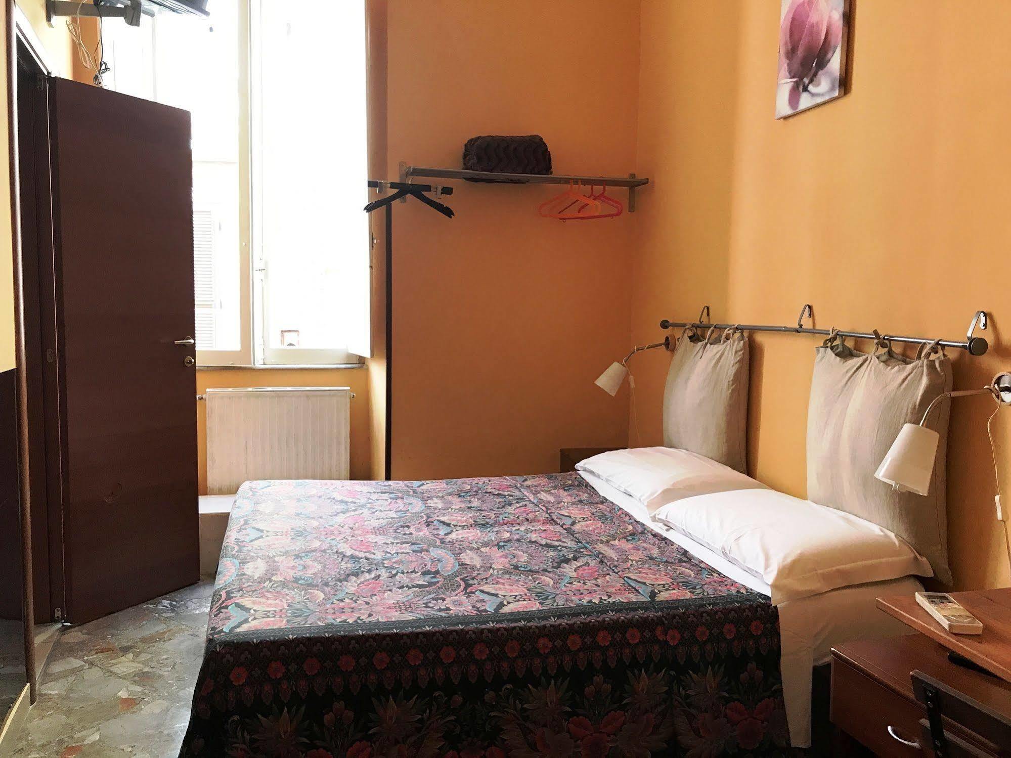 San Daniele Bundi House Pensión Roma